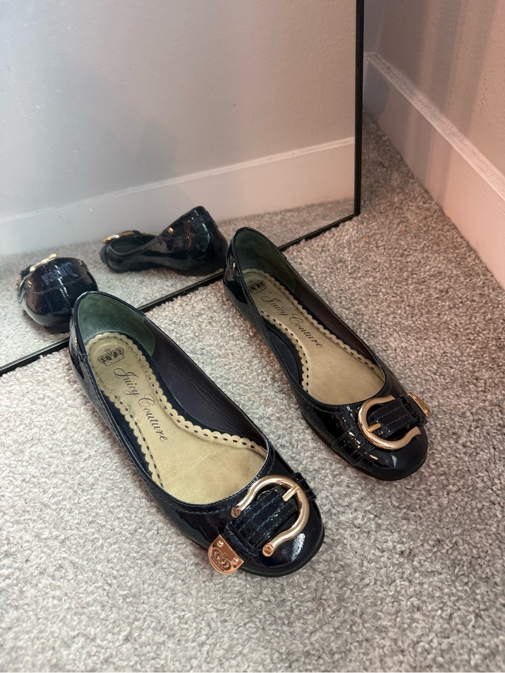 Juicy Couture Ballet Flats buckle